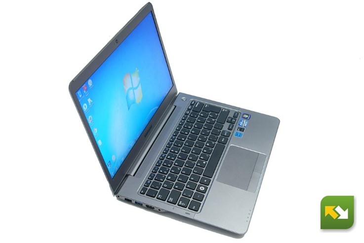 Samsung Ultrabook (5).jpg